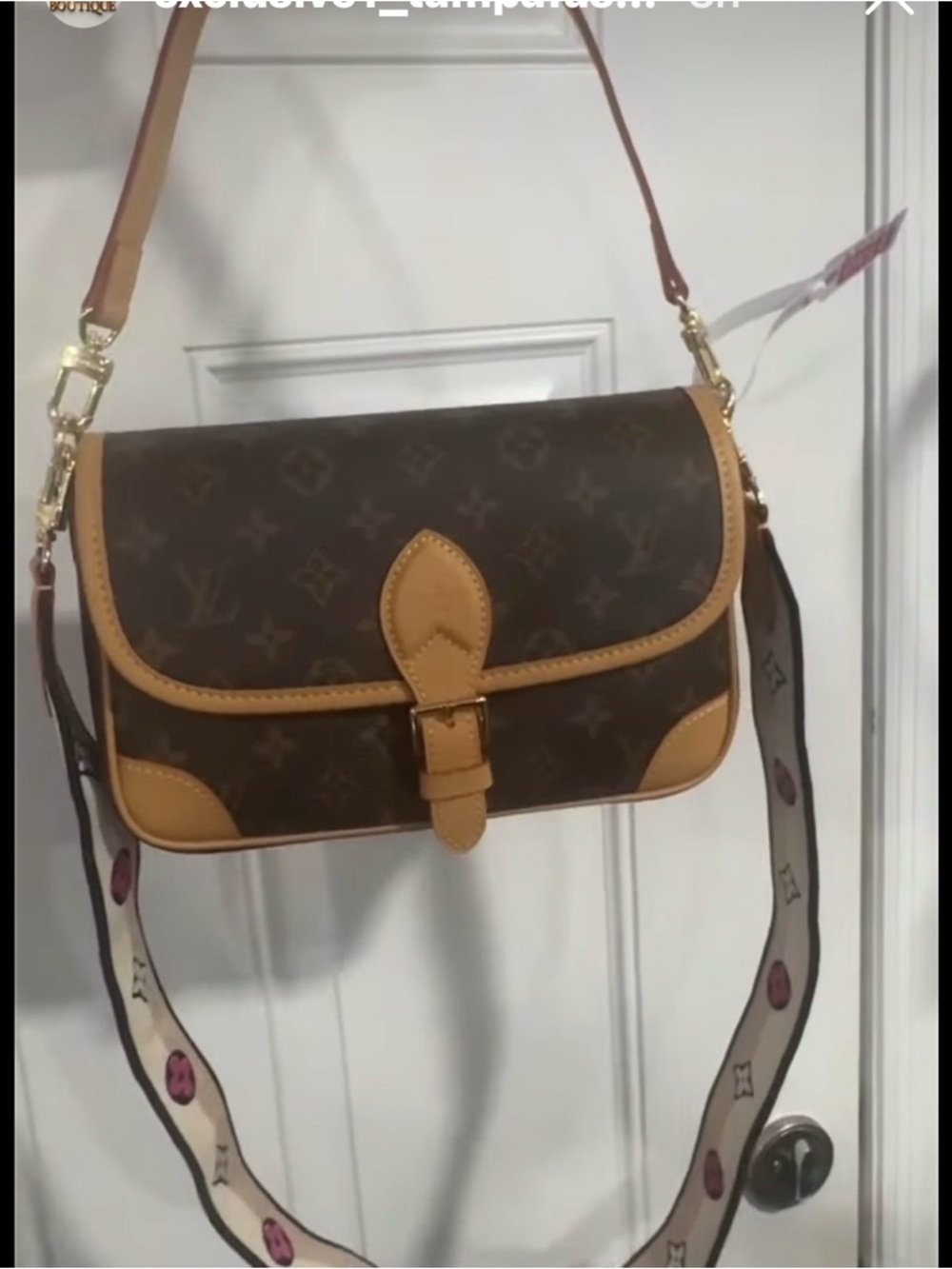 LVMonogram Shoulder Bag in Brown with Natural Vachetta - Picture 2 of 4